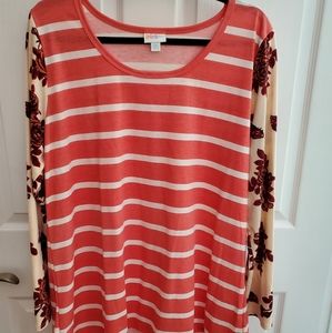 Lularoe Lynnae Top